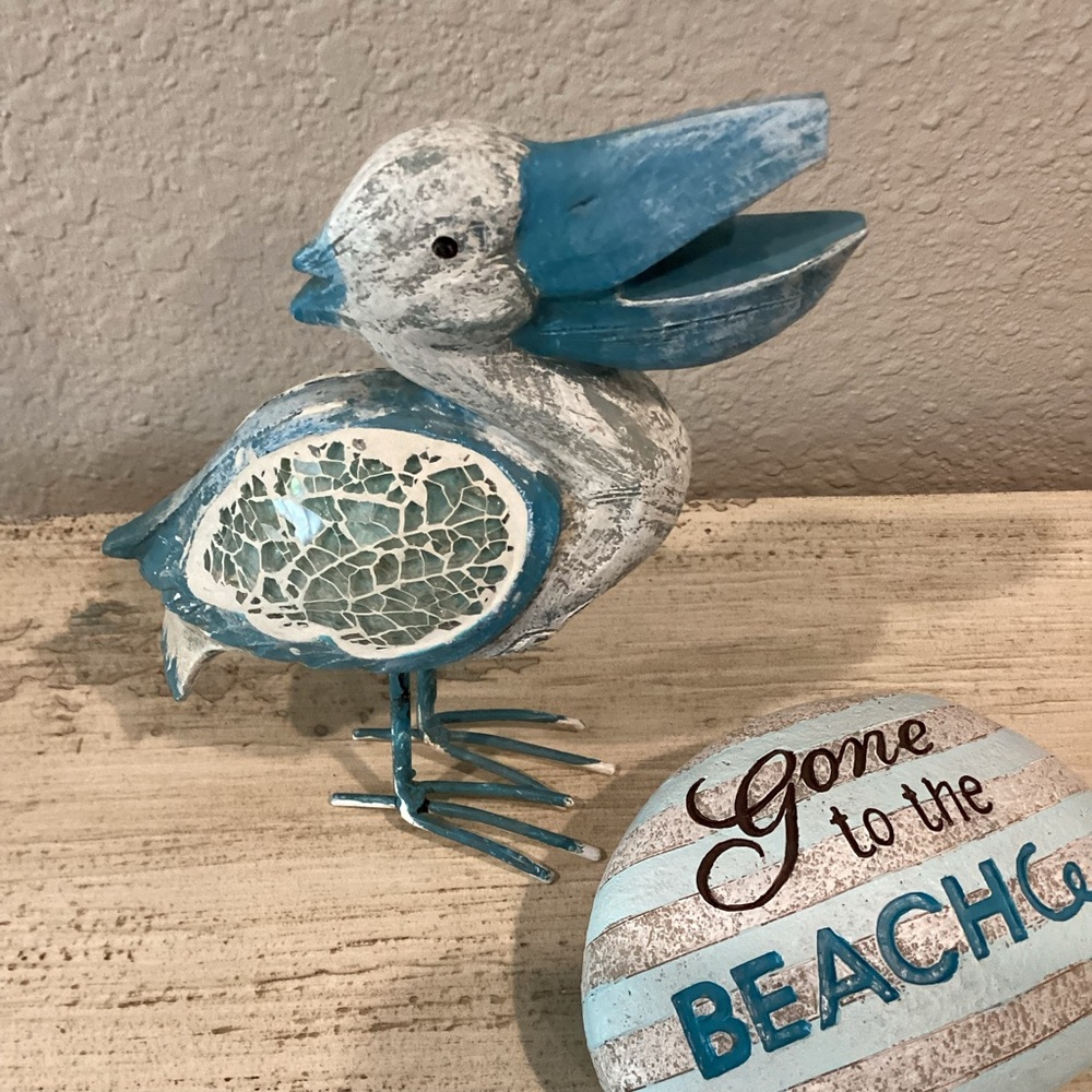 Blue and White Pelican Figurine with Beach Stone - Picture 4 of 8